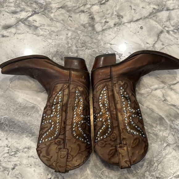 Metallic brown studded embossed frye boots - Picture 9 of 9
